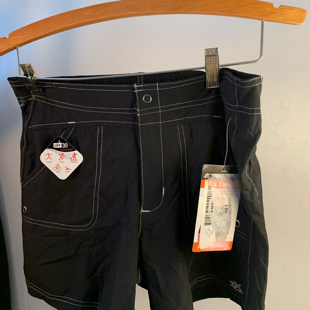 ZeroXposur board shorts. Size XS. NWT.